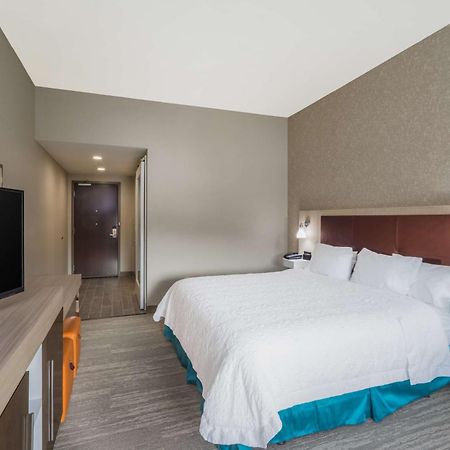 Hampton Inn ניופורט מראה חיצוני תמונה
