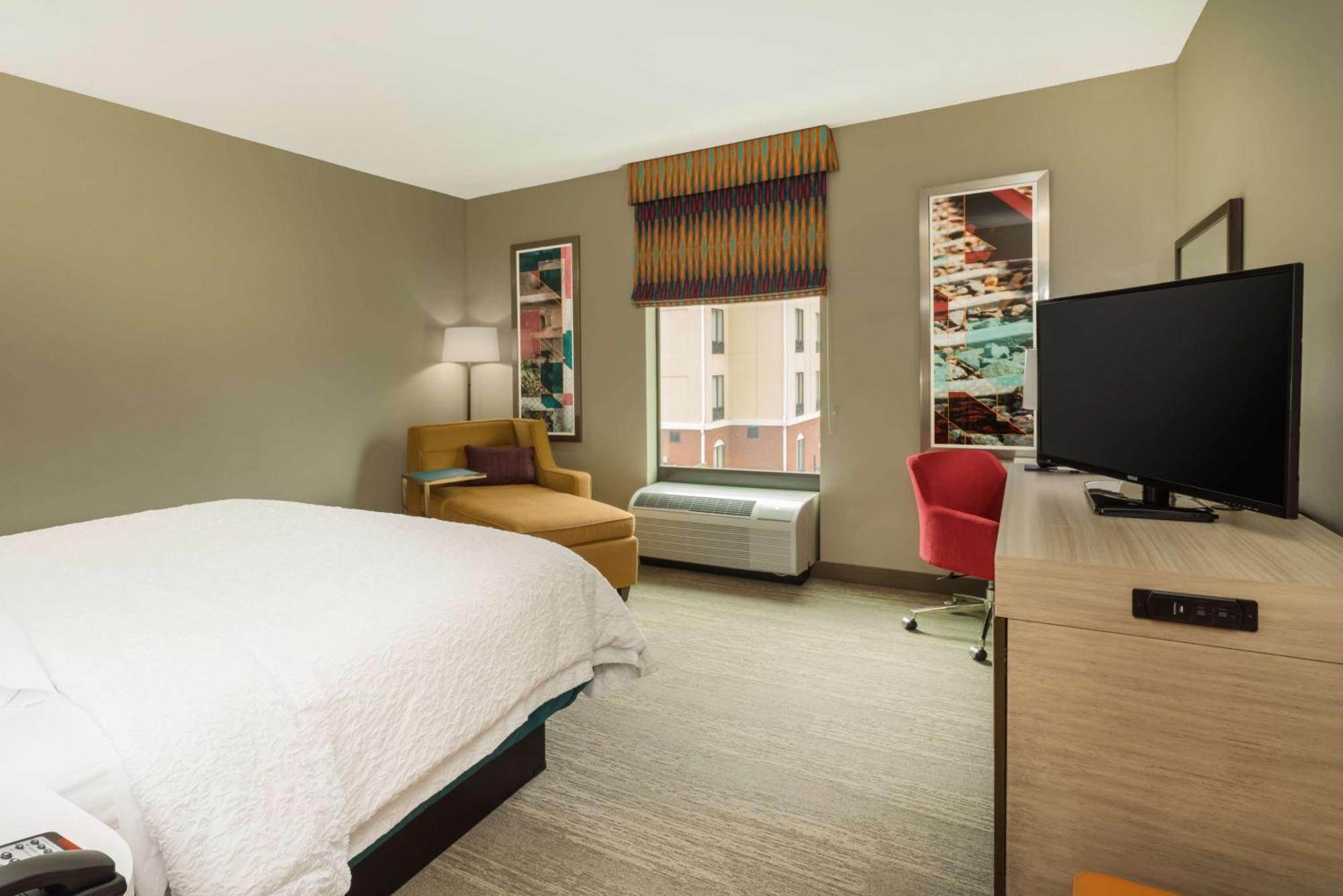 Hampton Inn ניופורט מראה חיצוני תמונה