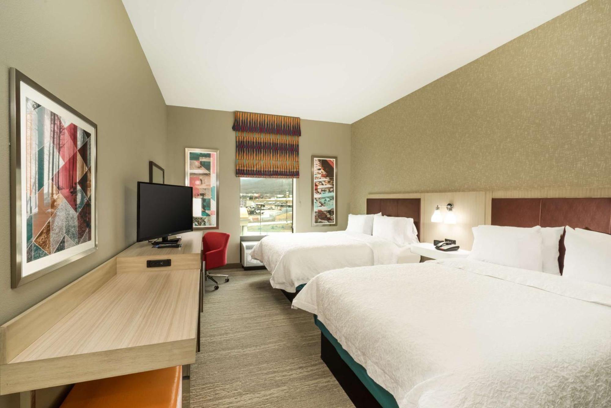 Hampton Inn ניופורט מראה חיצוני תמונה